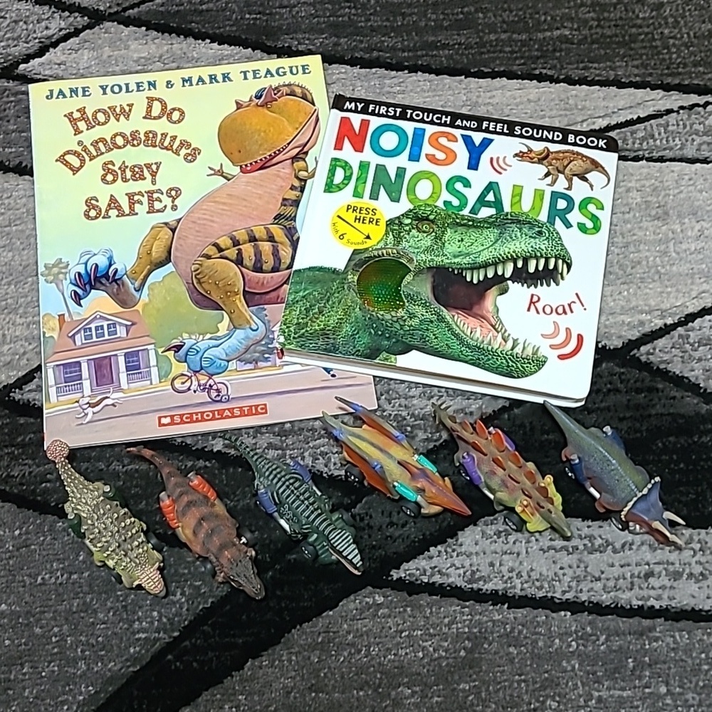 NOISY DINOSAUR 🦕 BOOK & 6 PULL-BACK DINO CARS